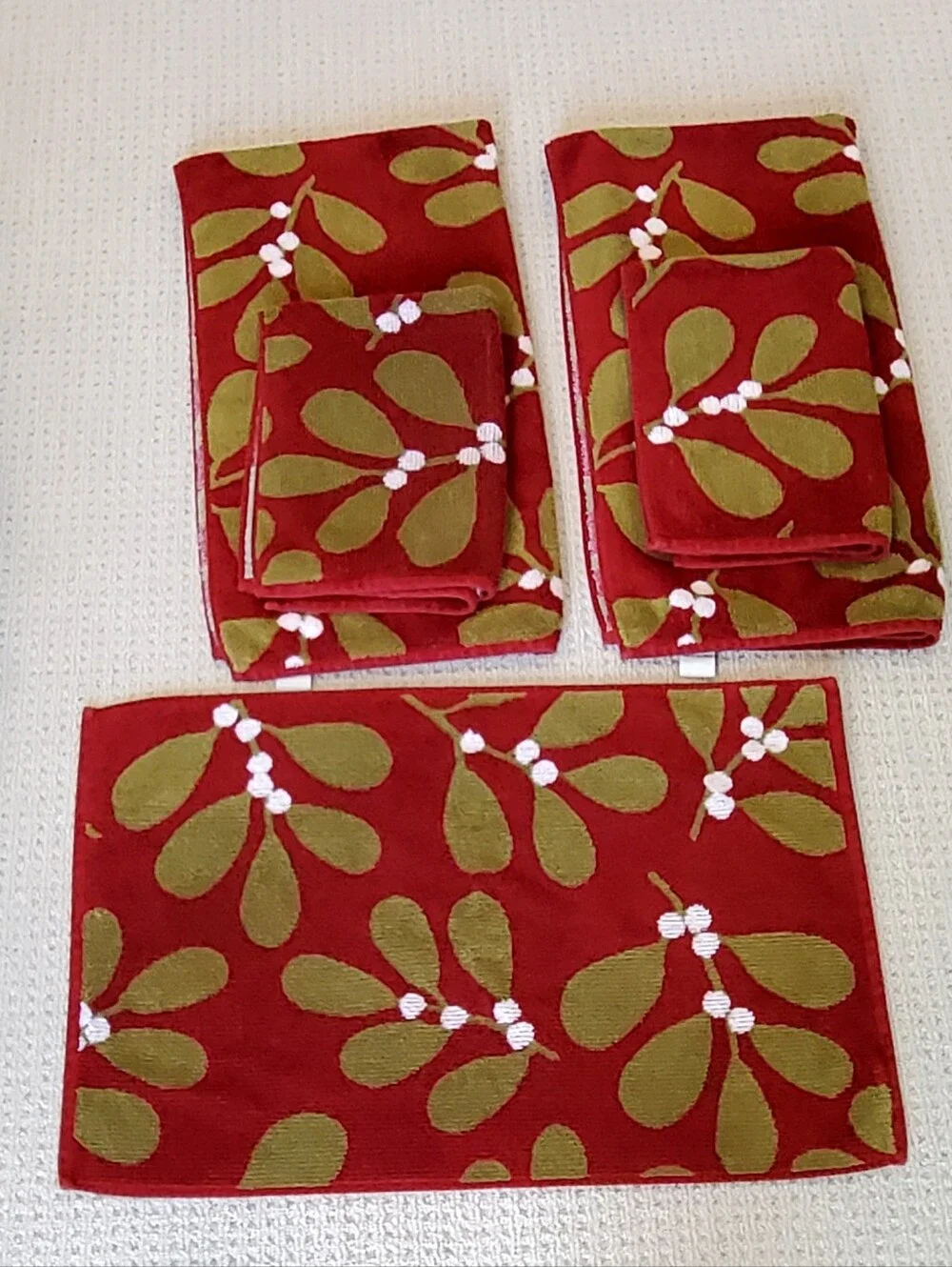 Pottery Barn Turkish Cotton Holly Leaf Red/Olive Green 5 Piece Towel Set